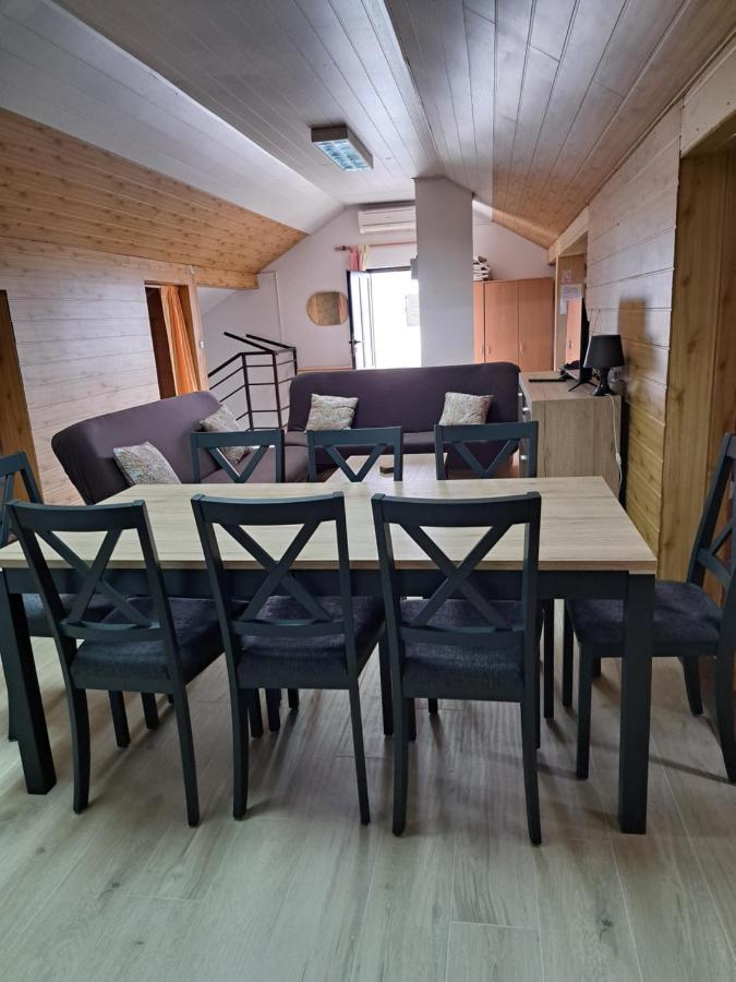 Apartments Corana Kaštela Buitenkant foto