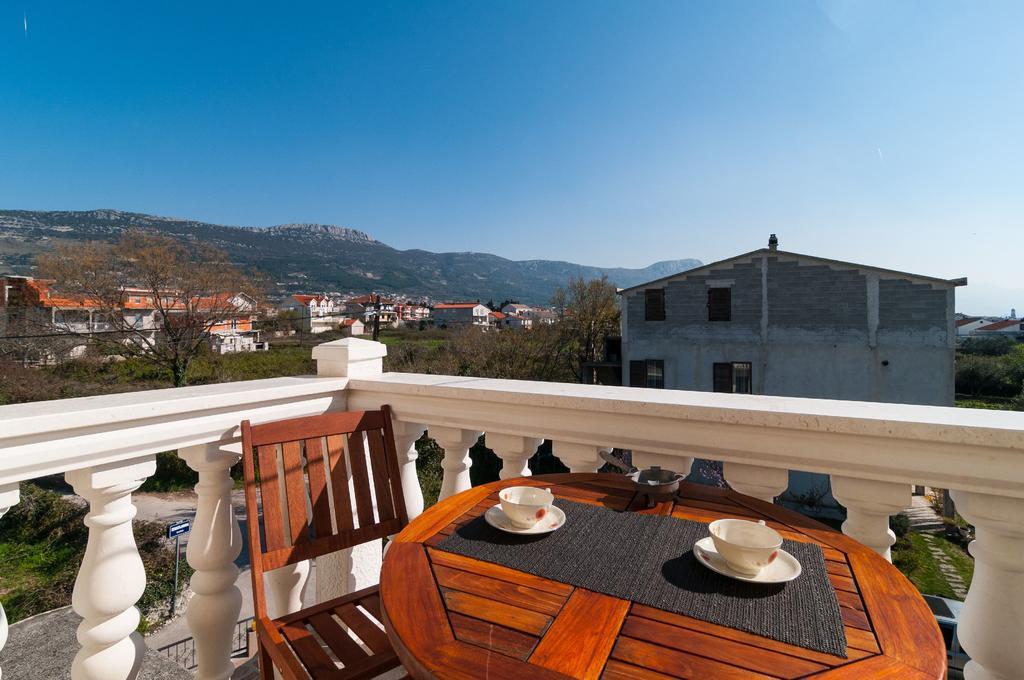 Apartments Corana Kaštela Buitenkant foto
