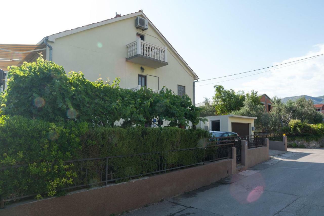 Apartments Corana Kaštela Buitenkant foto